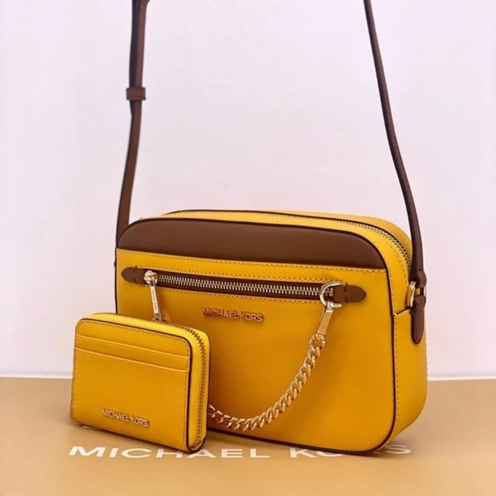 Michael Kors Jet Set Travel East West Zip Chain Crossbody and Small Wallet Set